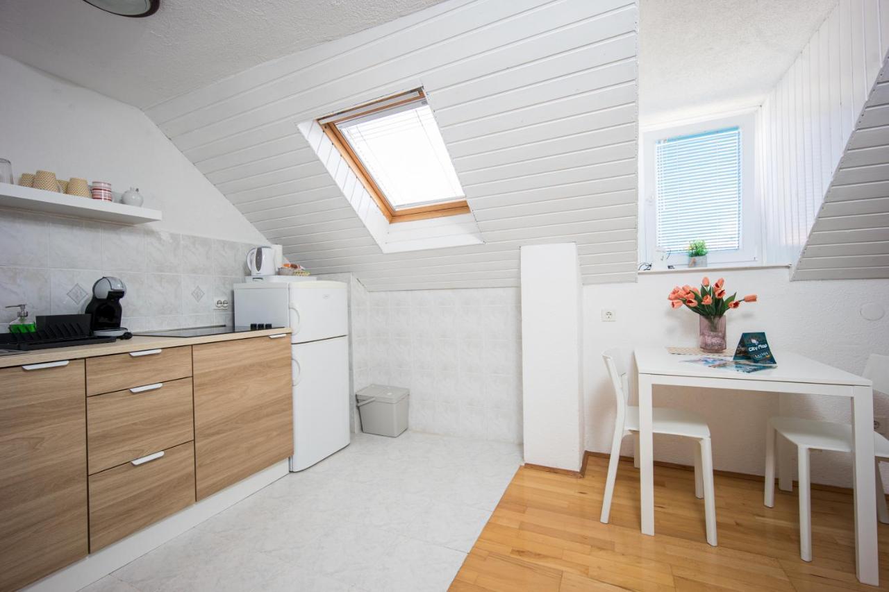 Top-Floor Apartment In Trogir Center Exterior photo