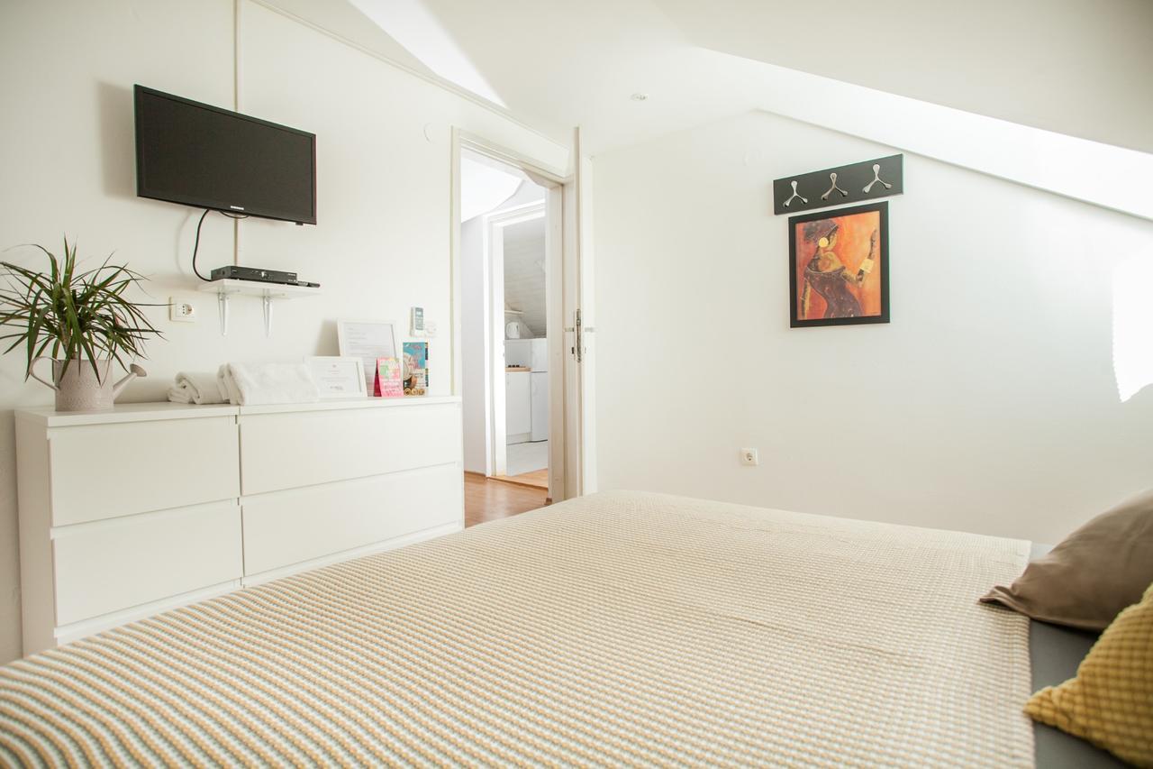 Top-Floor Apartment In Trogir Center Exterior photo