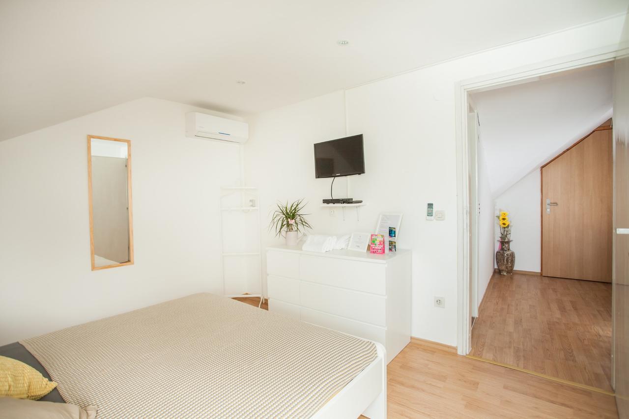 Top-Floor Apartment In Trogir Center Exterior photo